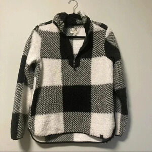 Liv outdoor black white plaid  fleece pullover